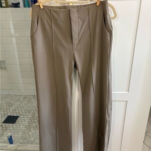 Vuori Women’s Taupe Dress Pants
